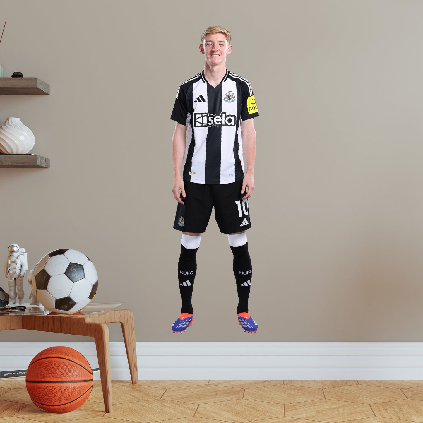 Newcastle United Wall Sticker -  Gordon Player Wall Decal Football Art