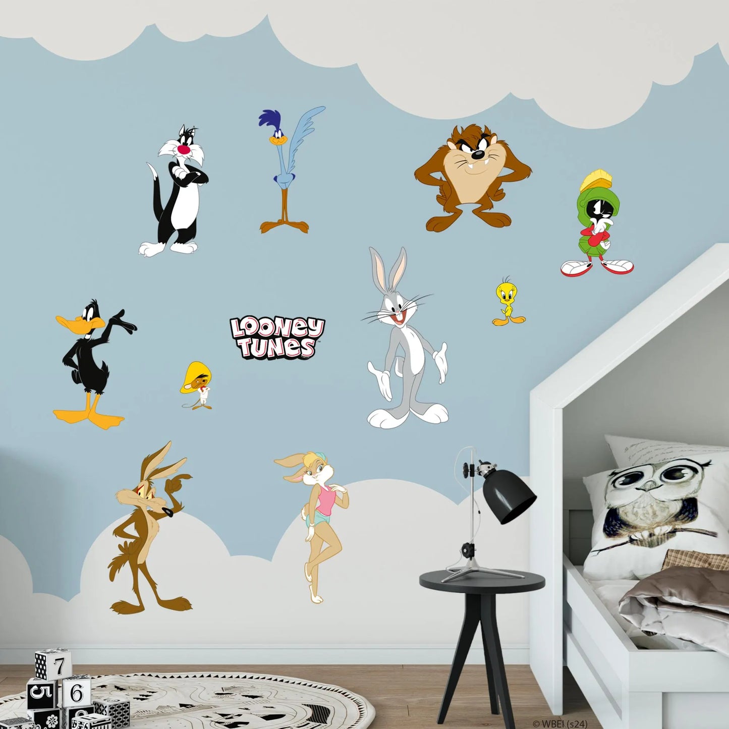 Looney Tunes Wall Sticker - Looney Tunes 10 Character Set Wall Decal Art